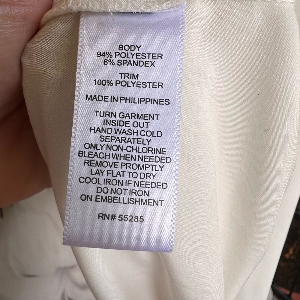 EXPRESS OFF WHITE TOP - Picture 9 of 9